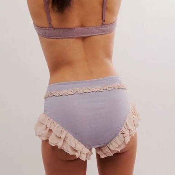 Free People Women's Sz XS Dove Gray Combo Icing On Top Ruffled Shorties Panties - Picture 6 of 7
